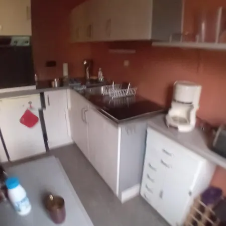 Et Tranquille لا روشيل